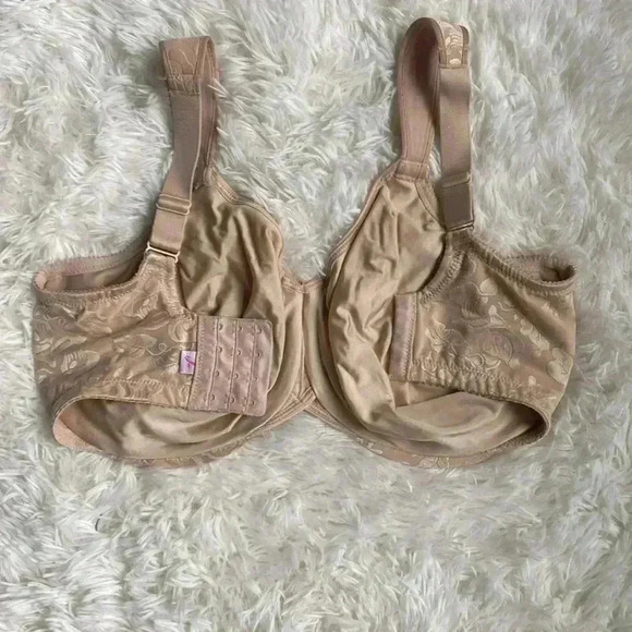 Wacoal Minimizer. Nude. Excellent coverage. Size 36I. Underwire. - Picture 3 of 5